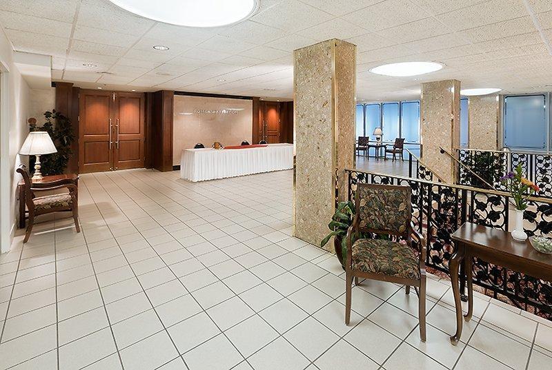 Holiday Inn Rosslyn At Key Bridge Arlington Exterior photo