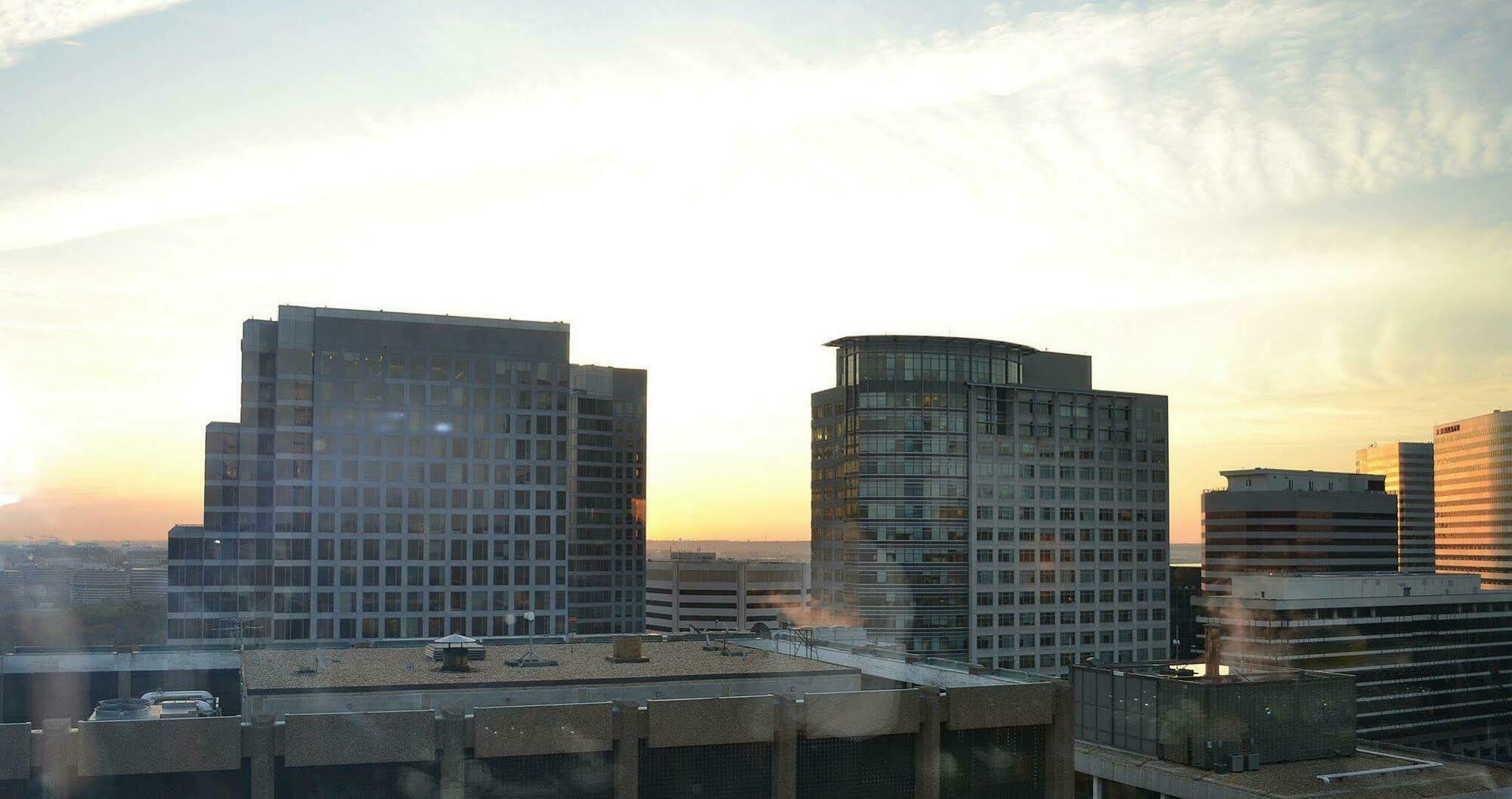 Holiday Inn Rosslyn At Key Bridge Arlington Exterior photo